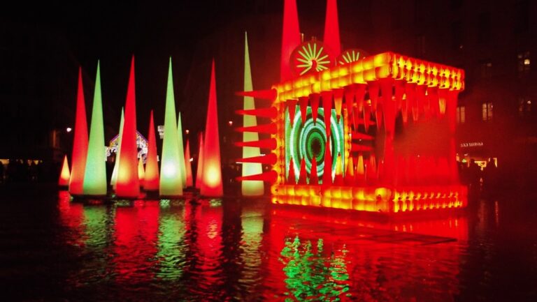 Fête des Lumieres 2014 Lione 4 Le mille luci di Lione. Video carrellata dalla Fête des Lumieres 2014