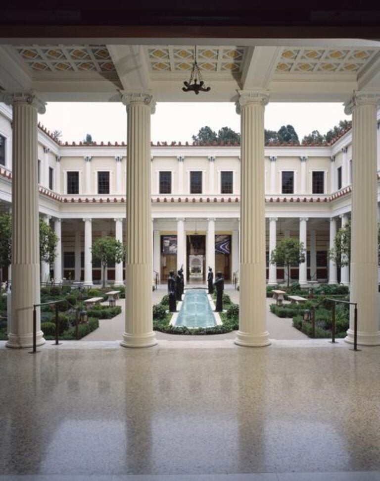 Getty Villa Inner Peristyle Photo Credits J. Paul Getty Trust Un restauro troppo perfetto. La storia di Raffaele Gargiulo al Getty di Malibu