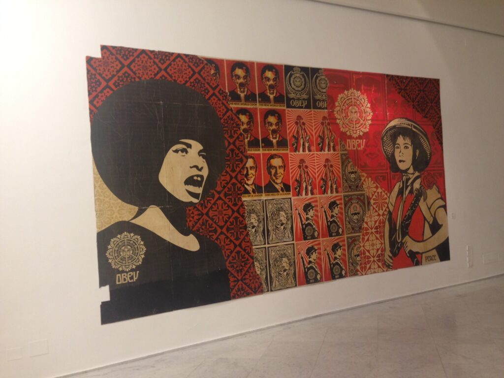 Immagini dalla grande  mostra di Shepard Fairey al PAN di Napoli. La prima in un museo italiano per Obey, (in)volontario spin doctor creativo per Barack Obama