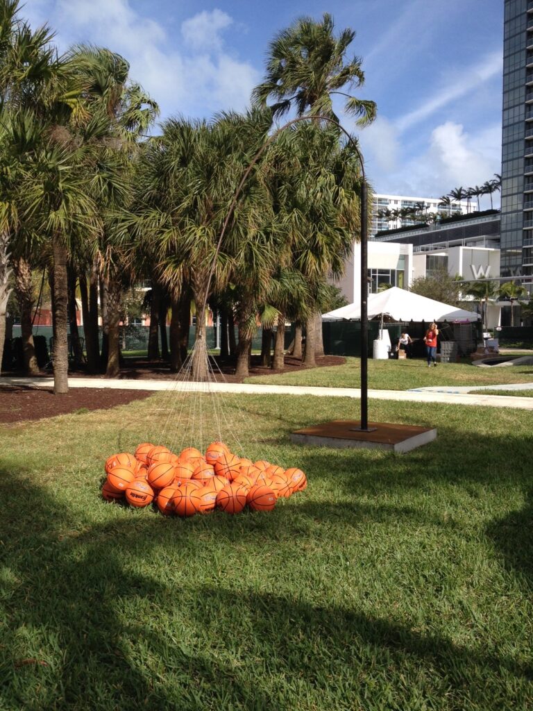 Nuria Fuster e1417563722876 Miami Updates: che triste il programma Public di Art Basel! Le sculture all'aperto non raggiungono neppure lontanamente il livello di Frieze e Fiac