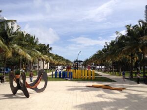 Miami Updates: che triste il programma Public di Art Basel! Le sculture all’aperto non raggiungono neppure lontanamente il livello di Frieze e Fiac