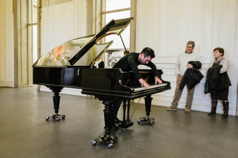 Photo Andrea Guermani Castello di Rivoli 30 anni 8 Festa col botto per i 30 anni del Castello di Rivoli, il primo Museo di Arte Contemporanea italiano. Un’intera giornata tra performance, convegni e cena finale al Combal Zero