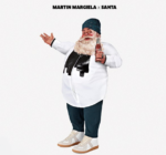 Santa Klaus Martin Margiela Quando anche Babbo Natale è una vittima del fashion. Cartoline d’auguri per modaioli? Detto fatto. Ci ha pensato l’agenzia Joint London…