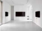 Tatsuo Miyajima KU veduta della mostra presso la Lisson Gallery Milano 2014 1 xl Riflettere sull’immortalità. Tatsuo Miyajima a Milano