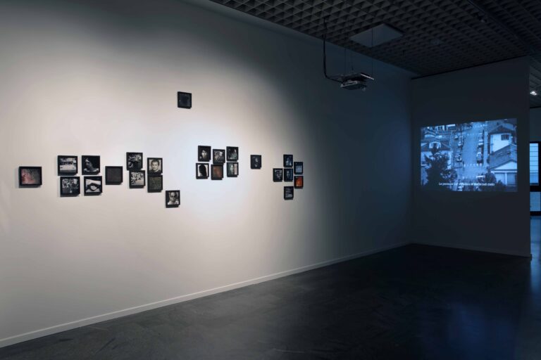 Vitrine Felipe Aguila veduta della mostra presso la GAM Torino 2014 photo Robino 1 Lo sguardo emotivo e nostalgico di Felipe Aguila