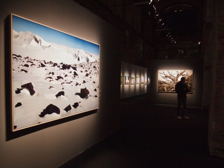 Walter Bonatti – Fotografie dai grandi spazi veduta della mostra presso Palazzo della Ragione Fotografia Milano 2014 4 Walter Bonatti: storie di una vita incredibile