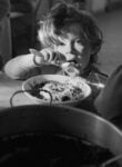 Werner Bischof Bambino italiano nel centro rifugiati Canton Ticino Svizzera 1945 © Werner Bischof Magnum Photos Biennale dell'immagine di Chiasso: un’edizione tentacolare