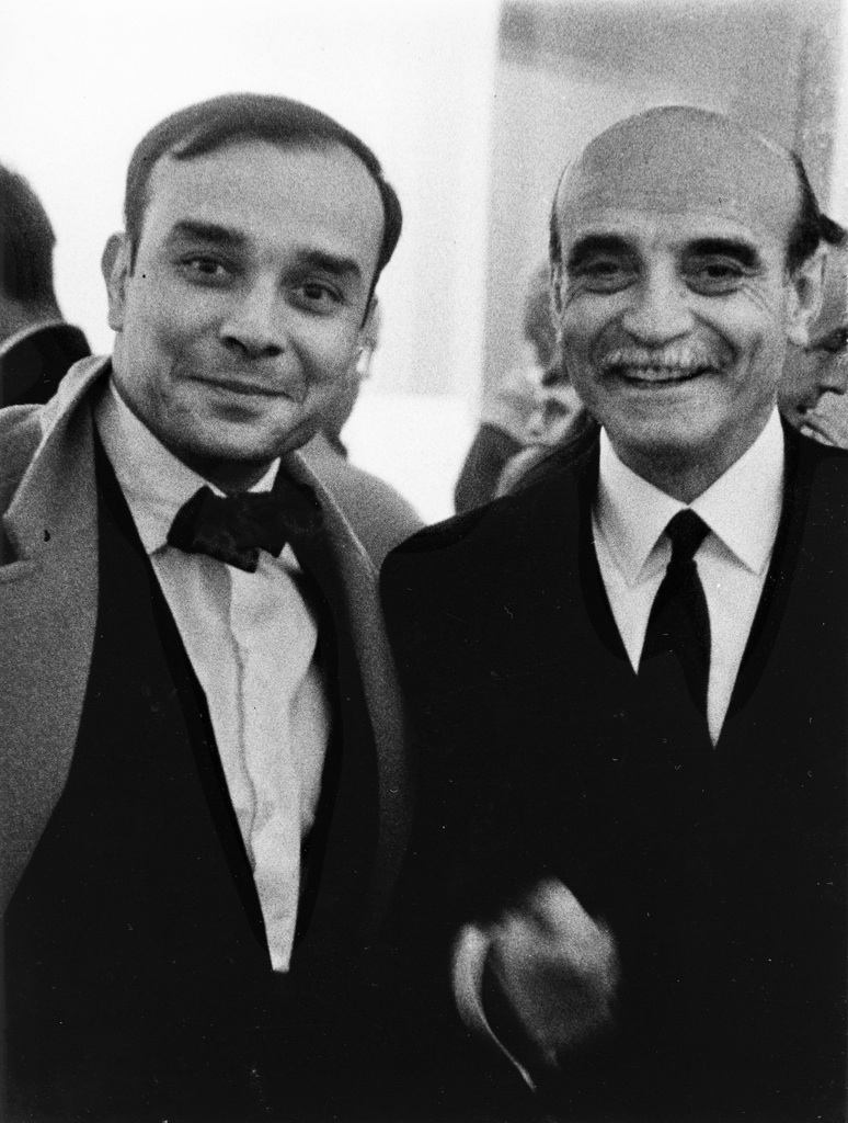 Yves Klein e Lucio Fontana alla mostra delle Nature - Parigi, Galerie Iris Clert, novembre 1961 - photo Shunk-Kender © Roy Lichtenstein Foundation