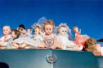 william eggleston untitled 1970 dolls La sfida di William Eggleston: raccontare l’America, con la forza del colore. Una mostra alla Fondazione Cartier-Bresson
