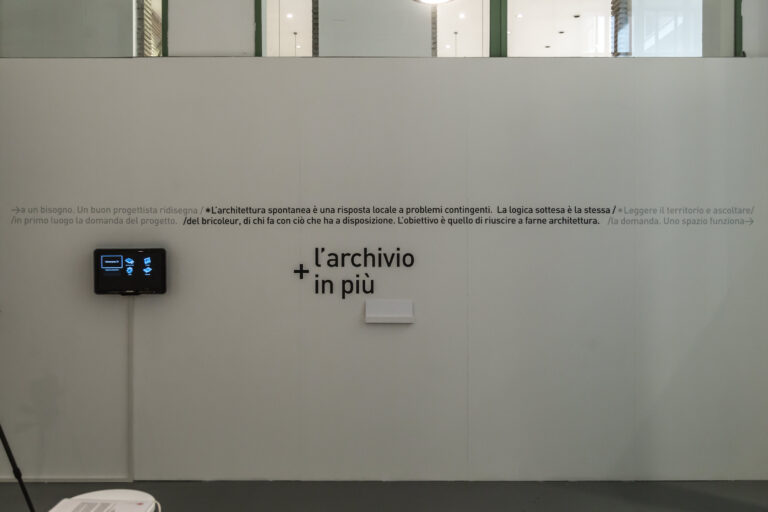Giancarlo De Carlo Schizzi inediti veduta della mostra presso la Triennale Milano 2014 3 Giancarlo De Carlo. Il disegno e l’architettura alla Triennale di Milano