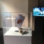 IED Moda per Transcorpus Body Worlds Roma 2015 2 e1422451209698 Disegnati sul corpo. I gioielli degli studenti di Ied Moda esposti per Altaroma fra i cadaveri di Body Worlds, la mostra sull’anatomia umana