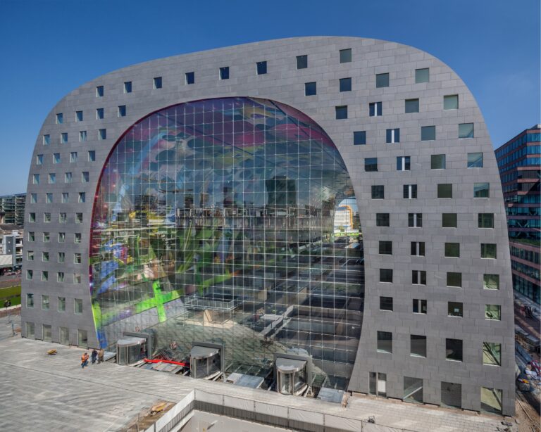La Markethal di Rotterdam dello studio MVRDV ®Provast MVRDV foto Daria Scagliola e Stijn Brakkee La top 5 dei migliori edifici inaugurati nel 2014 in tutto il mondo. Dalla Fondation Vuitton di Parigi alla Dongdaemun Design Plaza di Seul