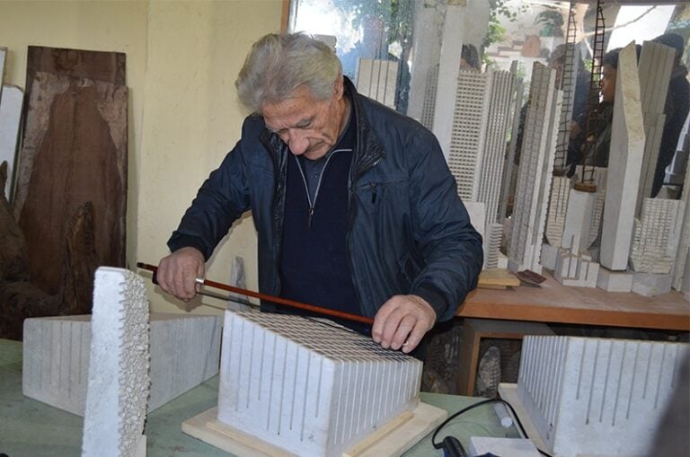 La casa museo di Pinuccio Sciola a San Sperate B Dove suonano le pietre. San Sperate, il paese-installazione di Pinuccio Sciola