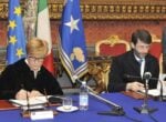 La firma del protocollo d’intesa fra i ministri Roberta Pinotti e Dario Franceschini Storico! Palazzo Barberini è tutto per la Galleria Nazionale di Arte Antica. A Roma sfratto consensuale del Circolo ufficiali del ministero della Difesa: ecco le foto della sigla dell'accordo