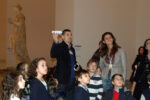 MANN - bambini nella sala Farnese