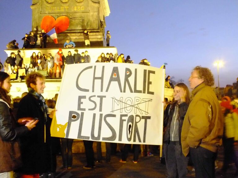 Manifestazione Paris 11 Gennaio 2015 + Je suis Charlie © Silvia Neri Je suis Charlie. Tante immagini in presa diretta dalla manifestazione di Parigi in onore della rivista satirica vittima del terrorismo