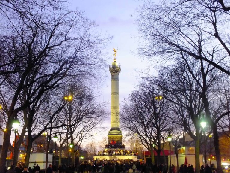 Manifestazione Paris 11 Gennaio 2015 1 Je suis Charlie © Silvia Neri Je suis Charlie. Tante immagini in presa diretta dalla manifestazione di Parigi in onore della rivista satirica vittima del terrorismo