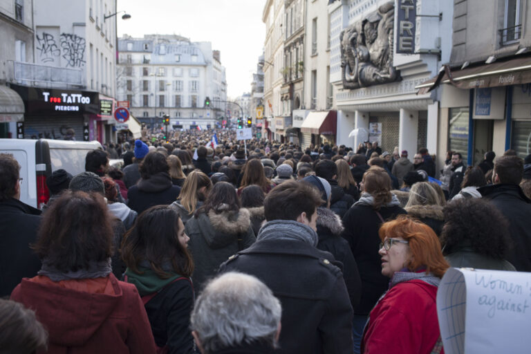 Marche Republicaine 4 In piazza per Charlie Hebdo. La guerra non santa: terrorismo e democrazia