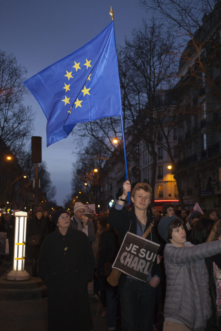 Marche Republicaine 49 In piazza per Charlie Hebdo. La guerra non santa: terrorismo e democrazia