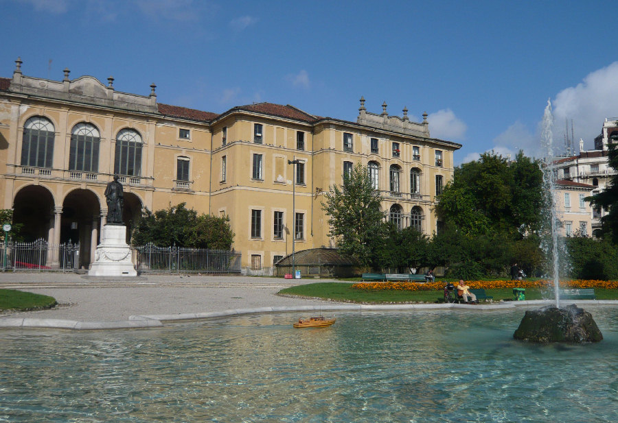 Palazzo Dugnani, Milano