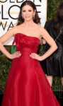 catherine zeta jones Abiti (e scollature) mozzafiato alla serata dei Golden Globe 2015. Da Versace a Miu Miu, a Ferragamo, a Los Angeles trionfa il fashion italiano: ecco le immagini