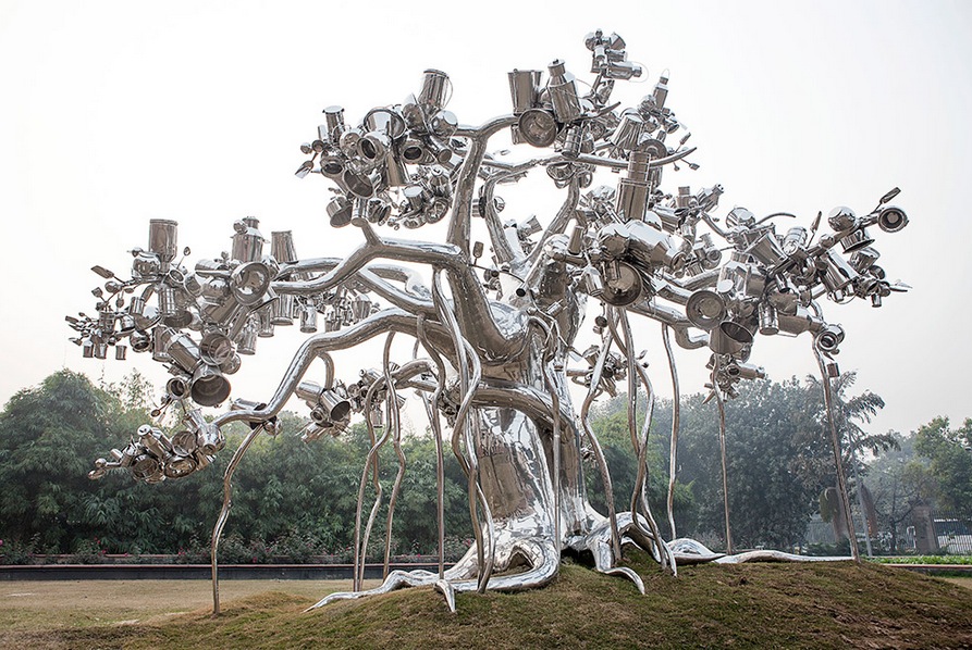 A tavola con Germano Celant. Sulle megamostre in Triennale durante Expo