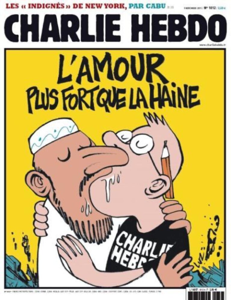 kissing hebdo Morte e gloria di Charlie Hebdo. L’Europa contro i fanatici: una risata li seppellirà