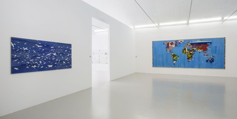 Alighiero Boetti – Tra sé e sé, abbracciare il mondo - veduta mostra della mostra presso la Galleria Christian Stein, Milano 2015