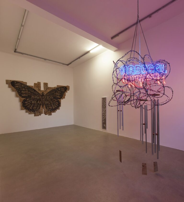 Andrea Bowers - Self-determination – veduta della mostra presso la Galleria Kaufmann Repetto, Milano 2015