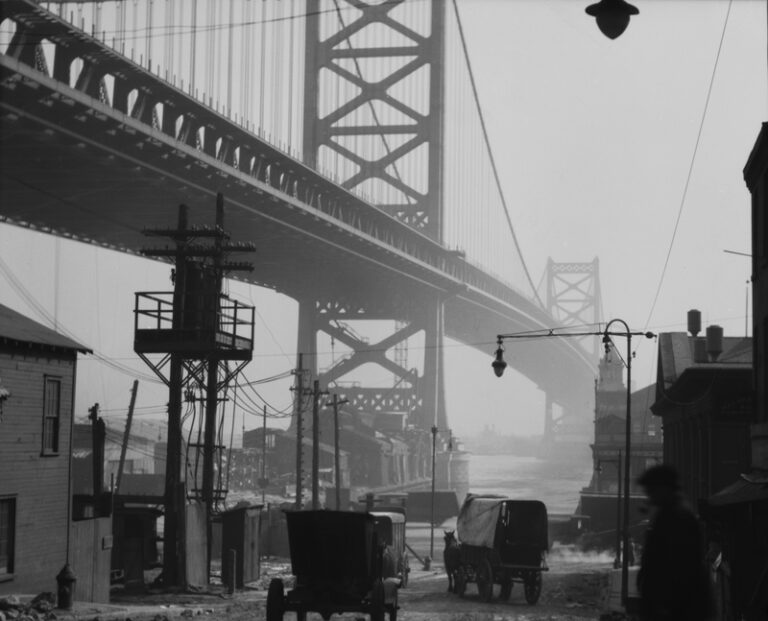 Emil Otto Hoppé, Delaware Bridge, Philadelphia, Pennsylvania, 1926, USA, Vintage gelatin silver print, © E.O. Hoppé Estate Collection / Curatorial Assistance