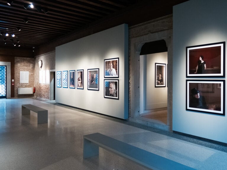 Francesco Maria Colombo Casa dei Tre Oci Venezia 4 Da Venezia immagini dell'opening di Giudecca Fotografia. Da Gillo Dorfles a Toni Servillo, a Peppe Barra: personaggi nel mirino di Francesco Maria Colombo