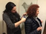 IMG 3801 Nasce a Roma la Trico-Art? Alla mostra di Francesca Romana Pinzari da Interno 14 si entra solo “donando” una ciocca di capelli: ecco le immagini