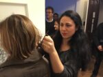 IMG 3807 Nasce a Roma la Trico-Art? Alla mostra di Francesca Romana Pinzari da Interno 14 si entra solo “donando” una ciocca di capelli: ecco le immagini