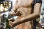 La scultura di Plastic Jesus dello scorso anno Dopo l'Oscar eroinomane, ecco il cocainomane. L'artista Plastic Jesus scandalizza ancora Hollywood con le sue provocatorie sculture