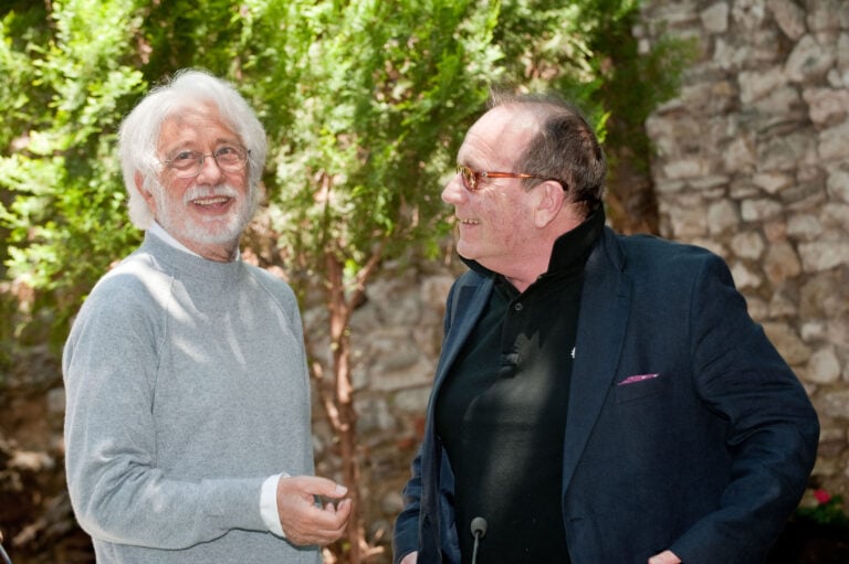 Luca Ronconi con Giorgio Ferrara Addio a Luca Ronconi. È morto a Milano il regista che ha diretto il Piccolo Teatro, Leone d'Oro alla Carriera alla Biennale di Venezia nel 2013