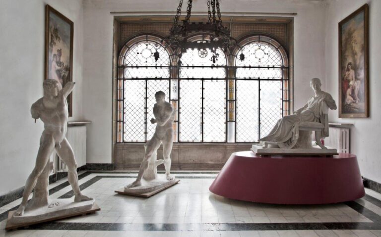 Veduta della Sala della Vittoria con le opere di Antonio Canova. Letizia Ramolino Bonaparte, 1804-1807 e I Pugilatori Creugante e Damosseno, 1795-1801 : 1795-1806. Foto Rober Pettena