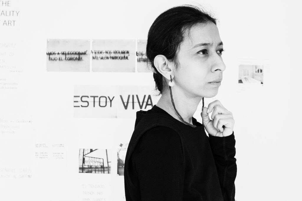 Censura o vittimismo? Regina Josè Galindo mette le mani avanti: porterò la mia performance alla Biennale de l’Havana, ma niente mondanità…