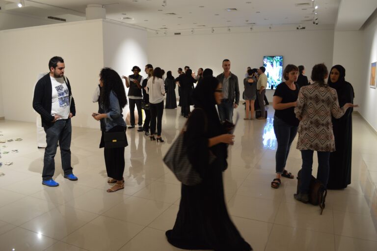 A Public Privacy Dubai 2015 4 Indagini tra pubblico e privato, a Dubai. Una mostra di giovani talenti lancia U.A.E. Unlimited Arab Exploration, piattaforma artistica per l’area del Golfo
