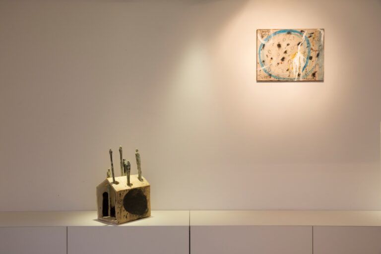 Arcangelo - Fare corpo fare luogo – veduta della mostra presso Officine Saffi, Milano 2015 – photo Alessandra Vinci © Officine Saffi