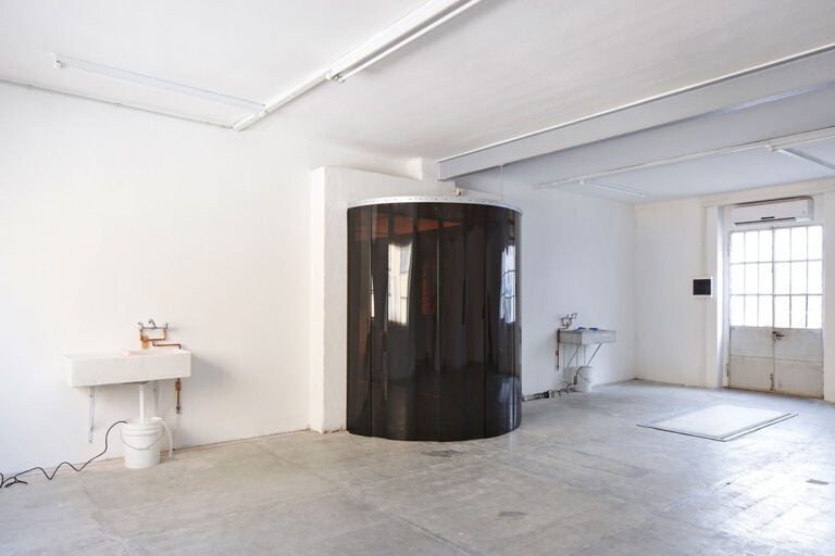 Catharine Ahearn – No Soap Radio – veduta della mostra presso Peep-Hole, Milano 2015 - photo Laura Fantacuzzi