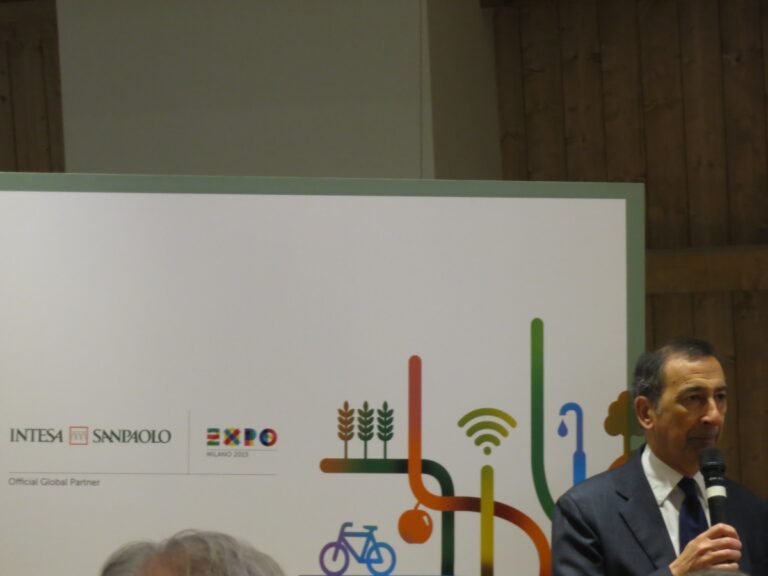 Expo Milano presentazione Padiglione Intesa Sanpaolo Michele De Lucchi 21 Quando l'Expo è pronta al via. Report per immagini dal Padiglione Intesa Sanpaolo, disegnato da Michele De Lucchi