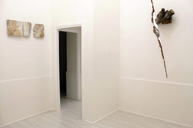 Federico De Leonardis – Erlebnis - veduta della mostra presso la Theca Gallery, Milano 2015