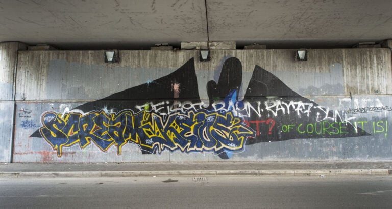 Il Batman di 108 coperto da una tag Street art come bene comune. Tutela, legalità e restauro