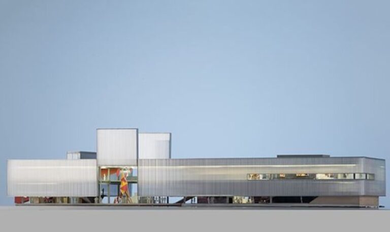 Il futuro Garage Museum courtesy OMA Rem Koolhaas La primavera dei musei europei. E mondiali: dopo il Mudec, aprono ancora a Milano la Fondazione Prada, a NY il nuovo Whitney, a Mosca il Garage Center
