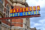 Insegna Battersea Arts Centre Il rogo di Londra. Un incendio ha divorato il celebre Battersea Arts Centre. Partita la raccolta fondi per ricostruire questo tempio del teatro sperimentale