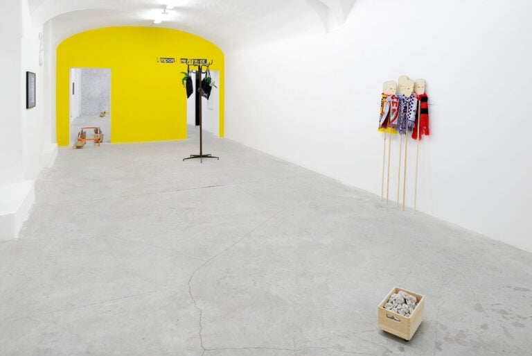 John Henry Newton – Trust me, I’m firing on all cylinders - veduta della mostra presso Frutta Gallery, Roma 2015