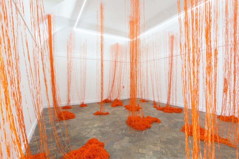 Katharina Hinsberg, Spatien, 2010 - Courtesy Galleria Marie-Laure Fleisch - photo Giorgio Benni