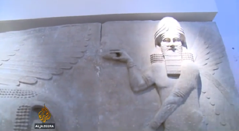 La riapertura del Museo nazionale iracheno di Baghdad still da video Aljazeera 09 Non solo Stato Islamico. Immagini della riapertura a Baghdad del Museo nazionale iracheno: una delle più grandi collezioni archeologiche del mondo