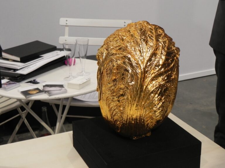 Li Shigong Golden Cabbage n.1 2014 On Gallery Immagini dalla fiera Art Paris 2015, al Grand Palais. Il sud-est asiatico sbarca a Parigi: e le prime impressioni delle gallerie italiane sono ottimistiche