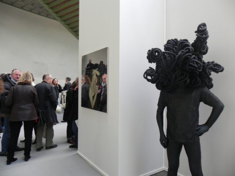 Maria di M. Pistoletto e Nodi di P. Grassino Eduardo Secci Contemporary Immagini dalla fiera Art Paris 2015, al Grand Palais. Il sud-est asiatico sbarca a Parigi: e le prime impressioni delle gallerie italiane sono ottimistiche